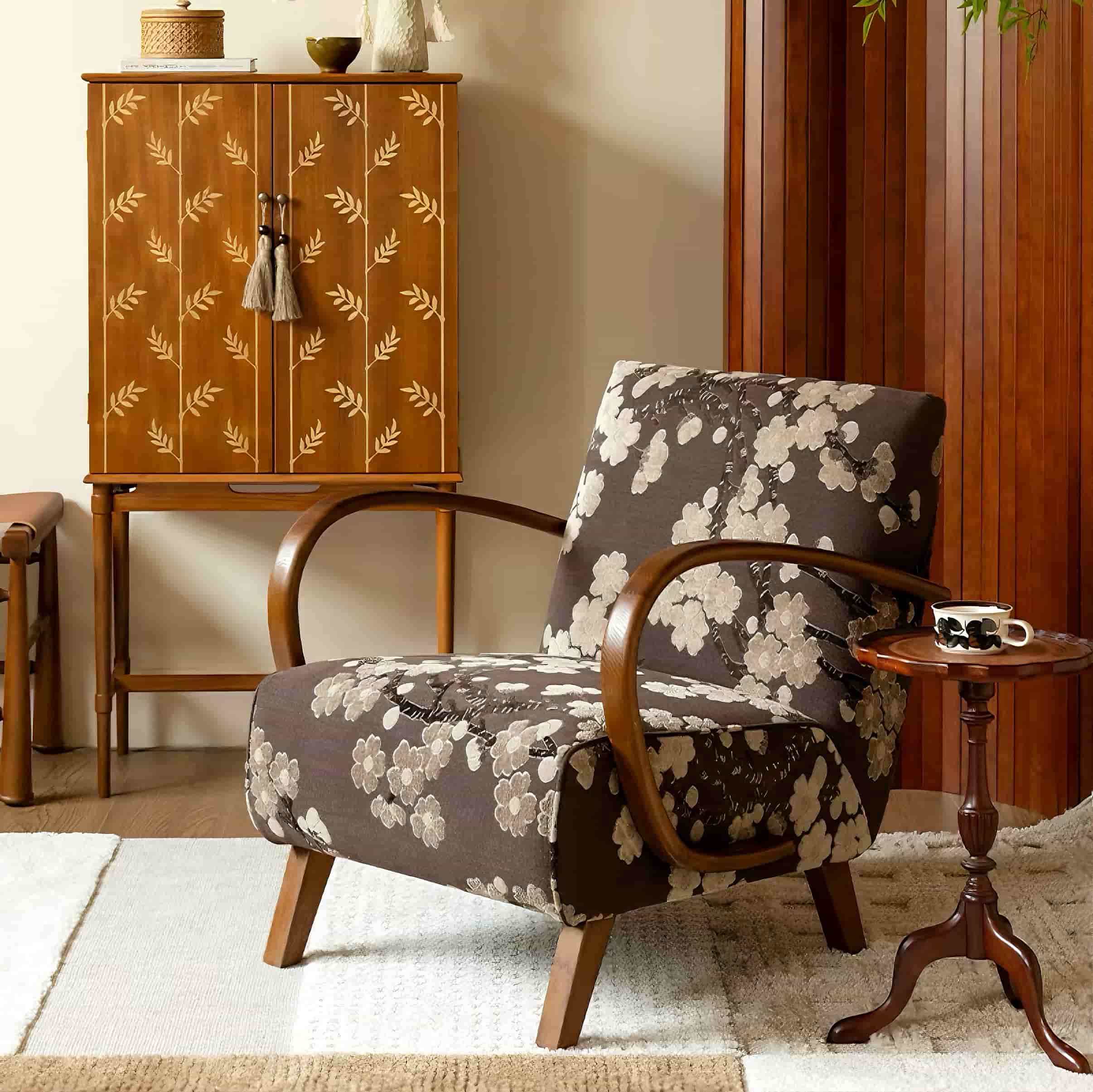 Korkealaatuinen ja ylellinen luumukukkakuvioinen jacquard-leikattu samettikangas kodin sisustukseen
